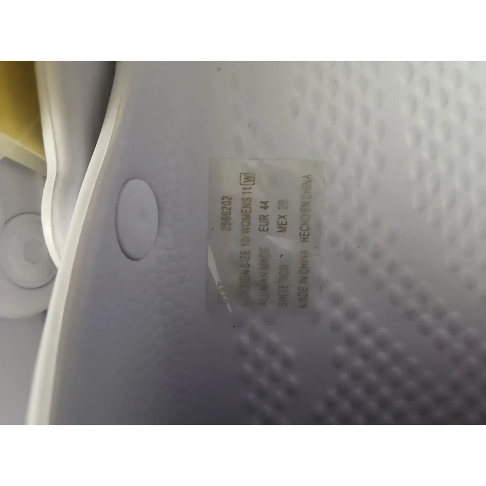 TredSafe Slip Resistant Shoes. M-10 W-11 W. White Clog W/ Closed Toe W/ Strap.